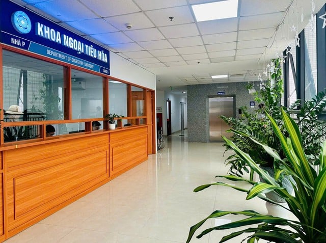 Môi trường cơ sở y tế xanh - sạch - đẹp: Khi mỗi người góp sức cho một cây xanh, phân loại rác thải đúng chỗ- Ảnh 1.