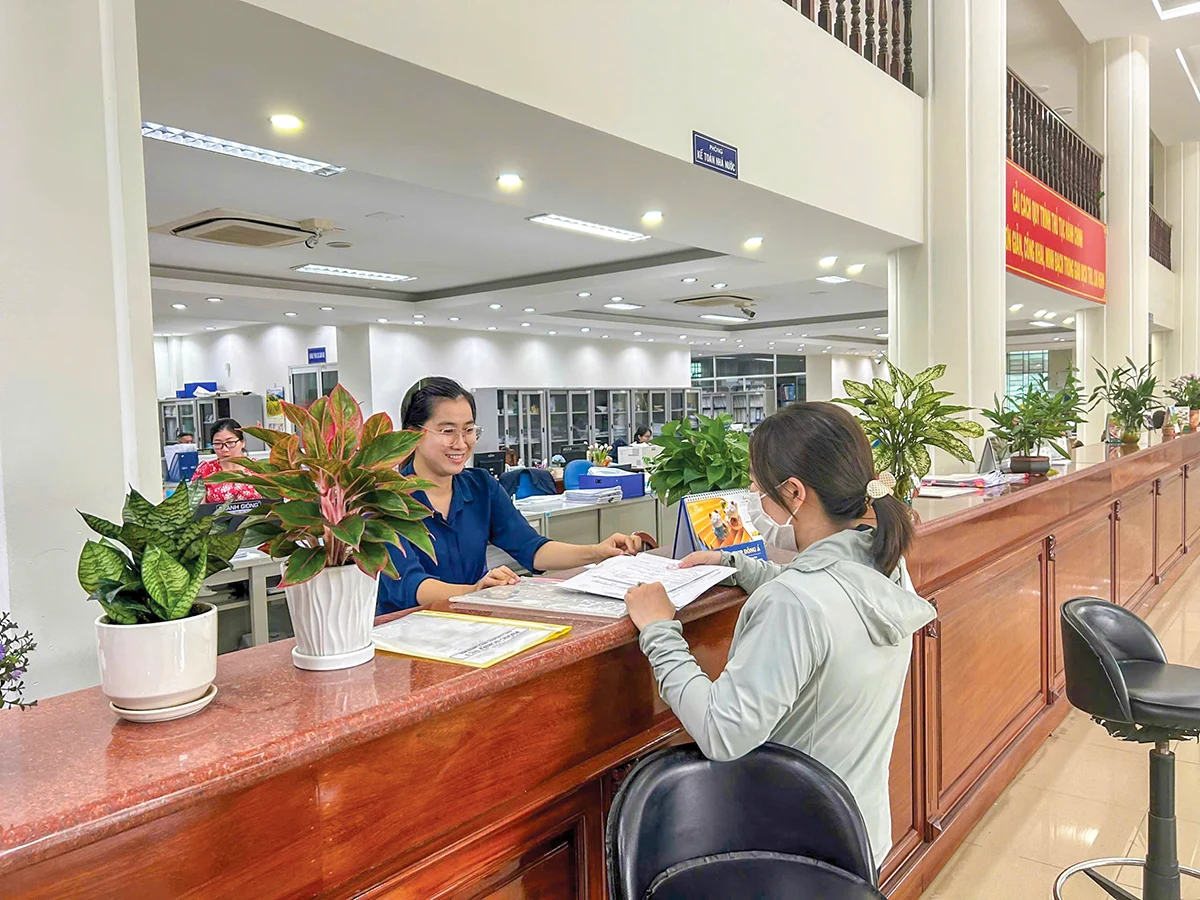 គាំទ្រដើម្បីលុបបំបាត់បញ្ហាហិរញ្ញវត្ថុ និងថវិការដ្ឋ