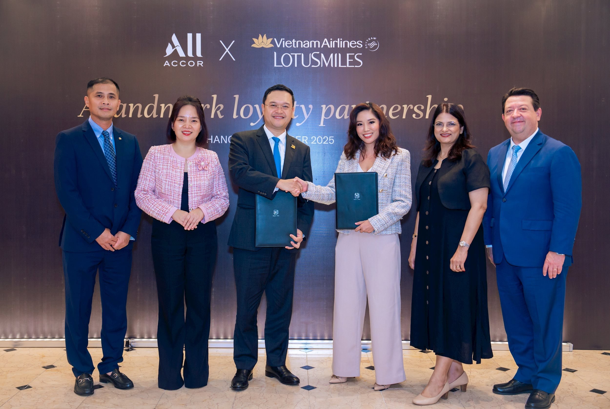 La coopération de Vietnam Airlines avec ALL Accor confirme l'engagement du Vietnam à offrir des expériences toujours plus enrichissantes à ses clients fidèles.