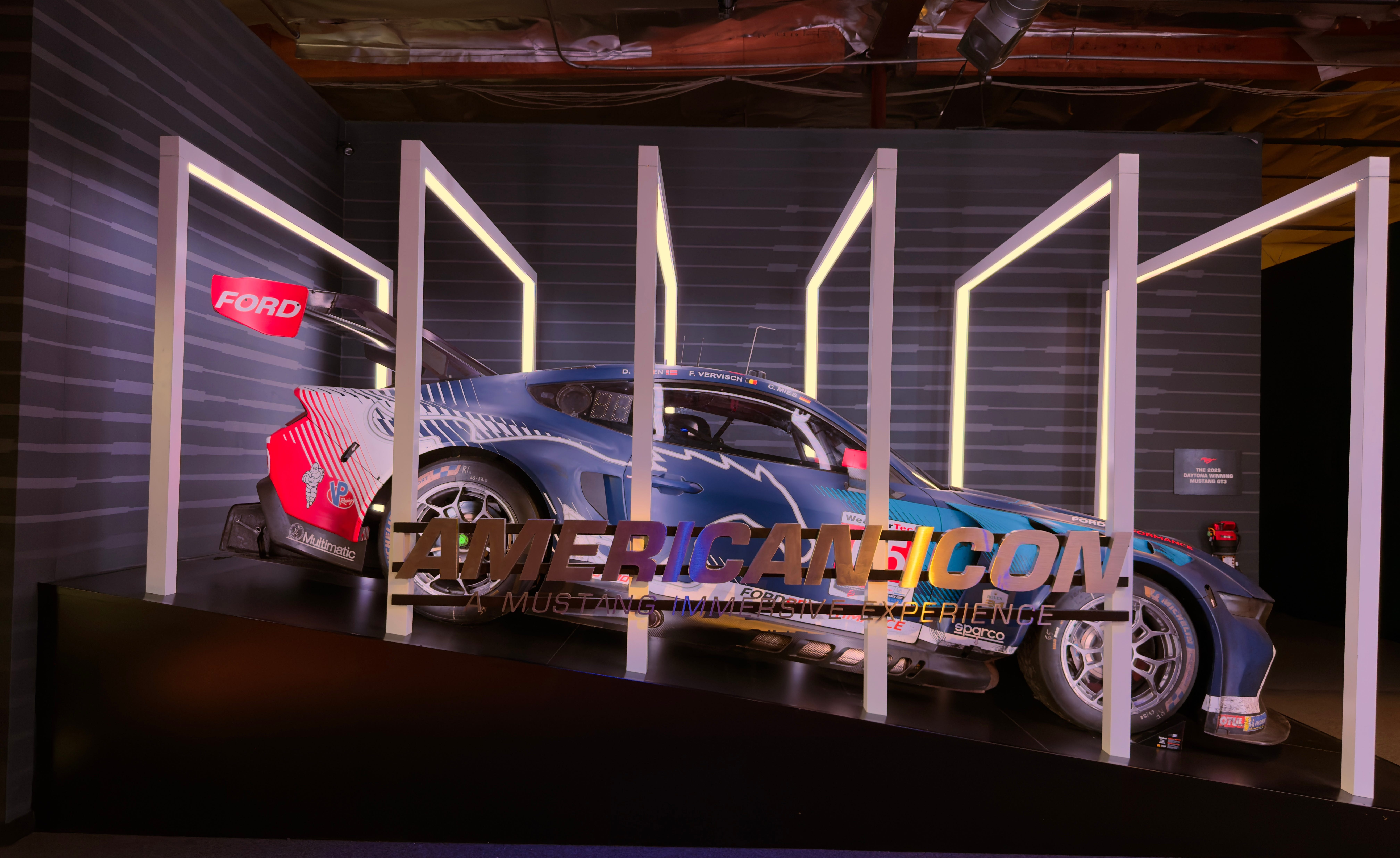 បទពិសោធន៍ដ៏អស្ចារ្យរបស់ ford mustang ឆ្នាំ 2025