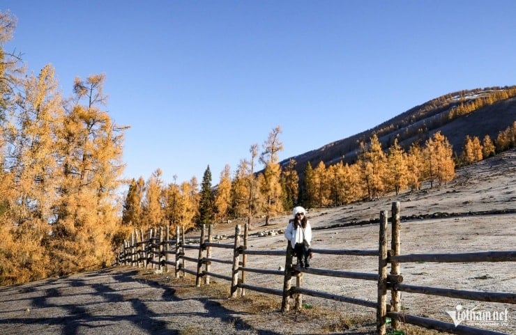 Twee goede vrienden van in de vijftig huurden een auto om zelf te rijden en ontdekten onweerstaanbare momenten in Xinjiang - 8