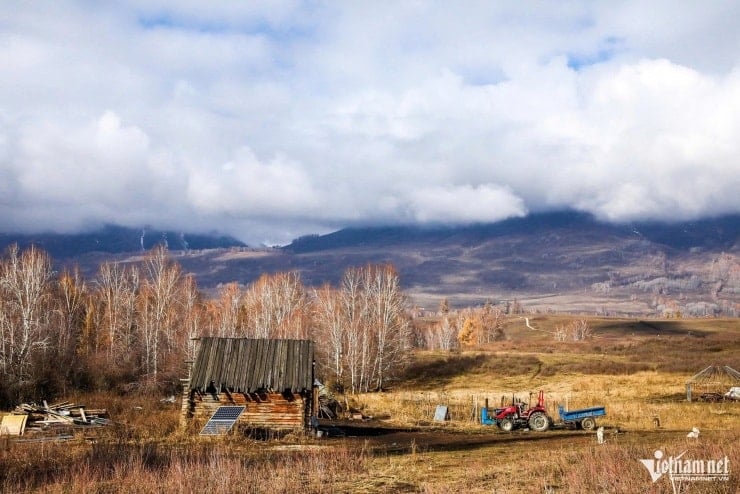 Twee goede vrienden van in de vijftig huurden een auto om zelf te rijden en ontdekten onweerstaanbare momenten van schoonheid in Xinjiang - 17