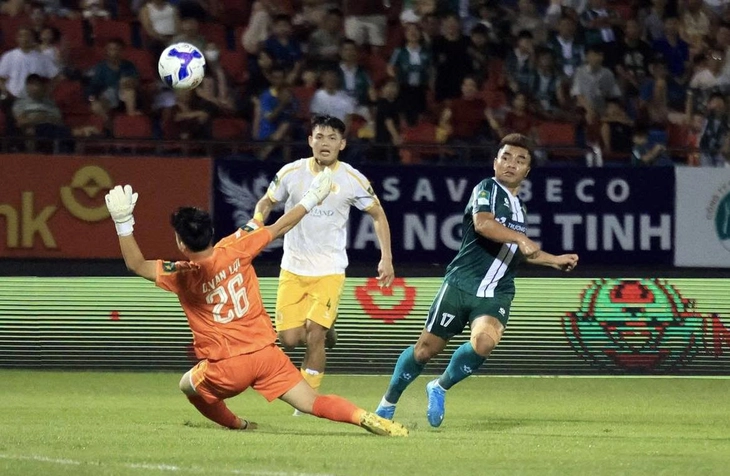 'Voi rừng' lại ghi bàn giúp CLB Trường Tươi Đồng Nai chiến thắng - Ảnh 2.