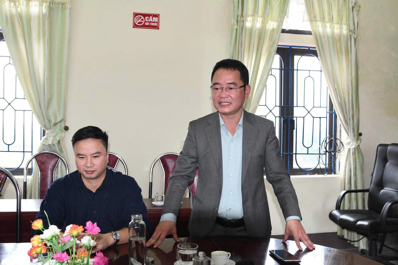 លោកបណ្ឌិត Vu Hoai Nam និពន្ធនាយកកាសែតច្បាប់វៀតណាមបានថ្លែងនៅក្នុងពិធីនេះ។