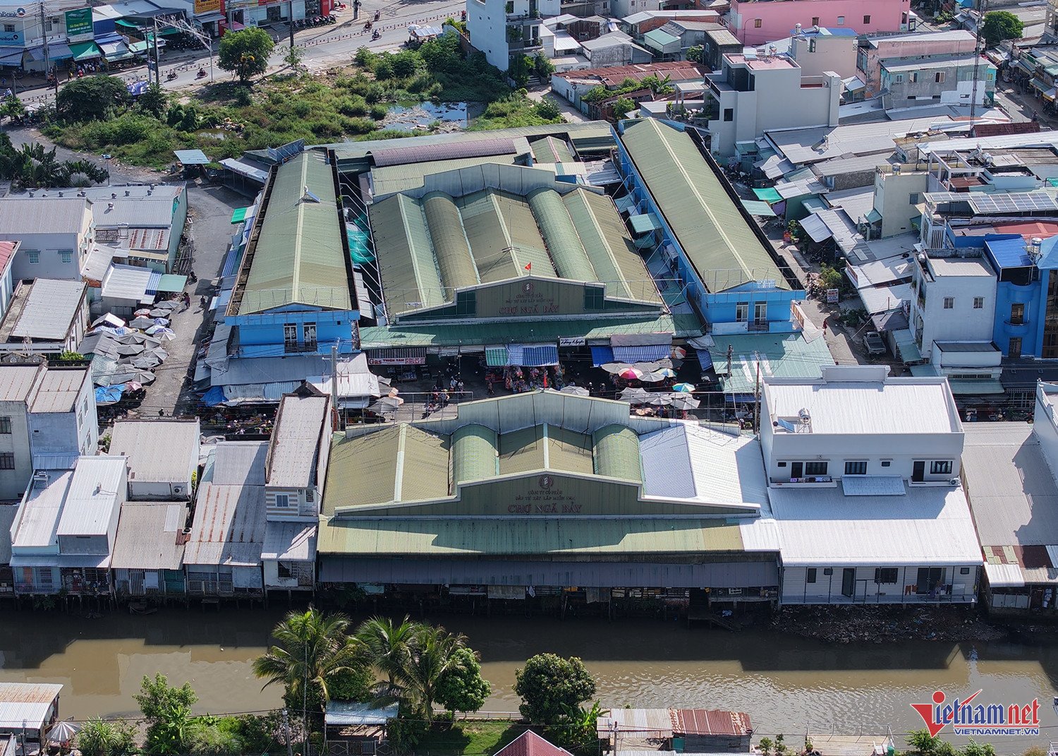 Pasar persimpangan W.JPG.jpg