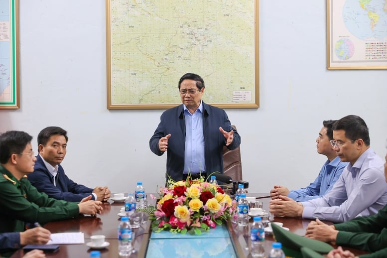 Thủ tướng thăm Đồn biên phòng tại xã biên giới vùng cao Thanh Hóa- Ảnh 2.