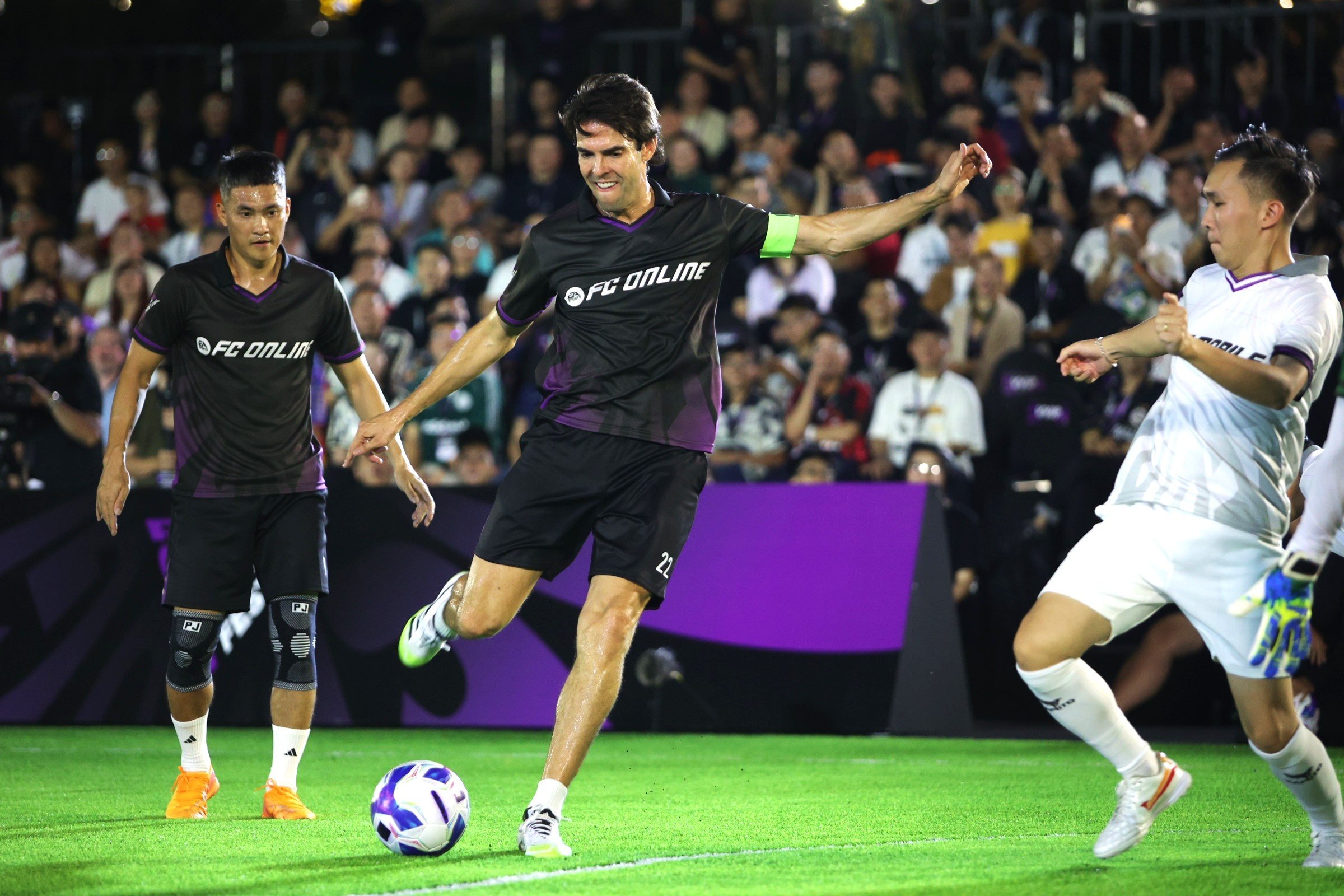 Кака фото 5 Kaka anh 5