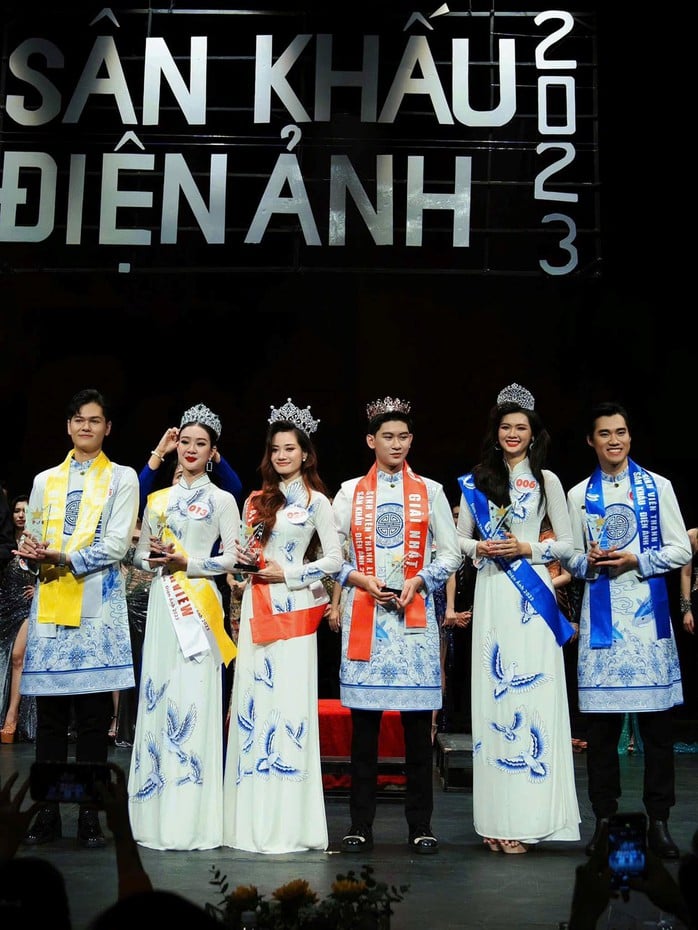 Khởi động Cuộc thi 