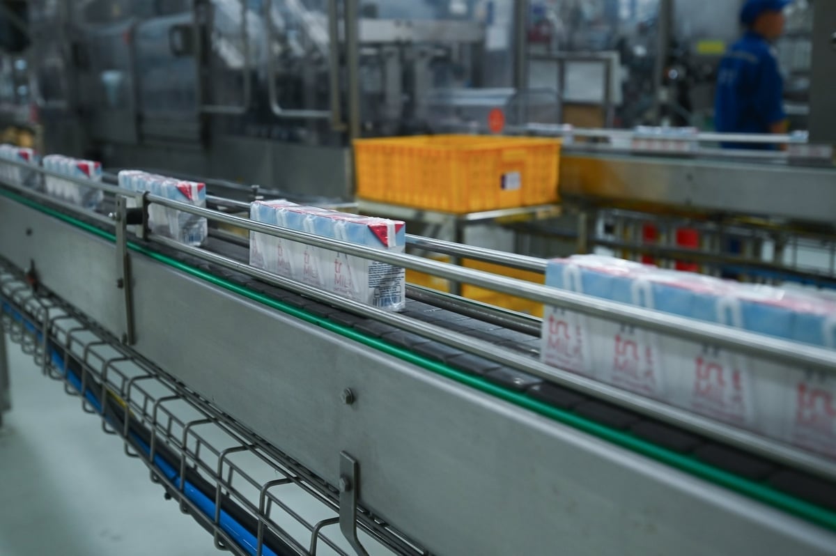 Nhà máy sữa của Tập đoàn TH đã đạt chứng nhận trung hòa carbon. Ảnh: Tùng Đinh.