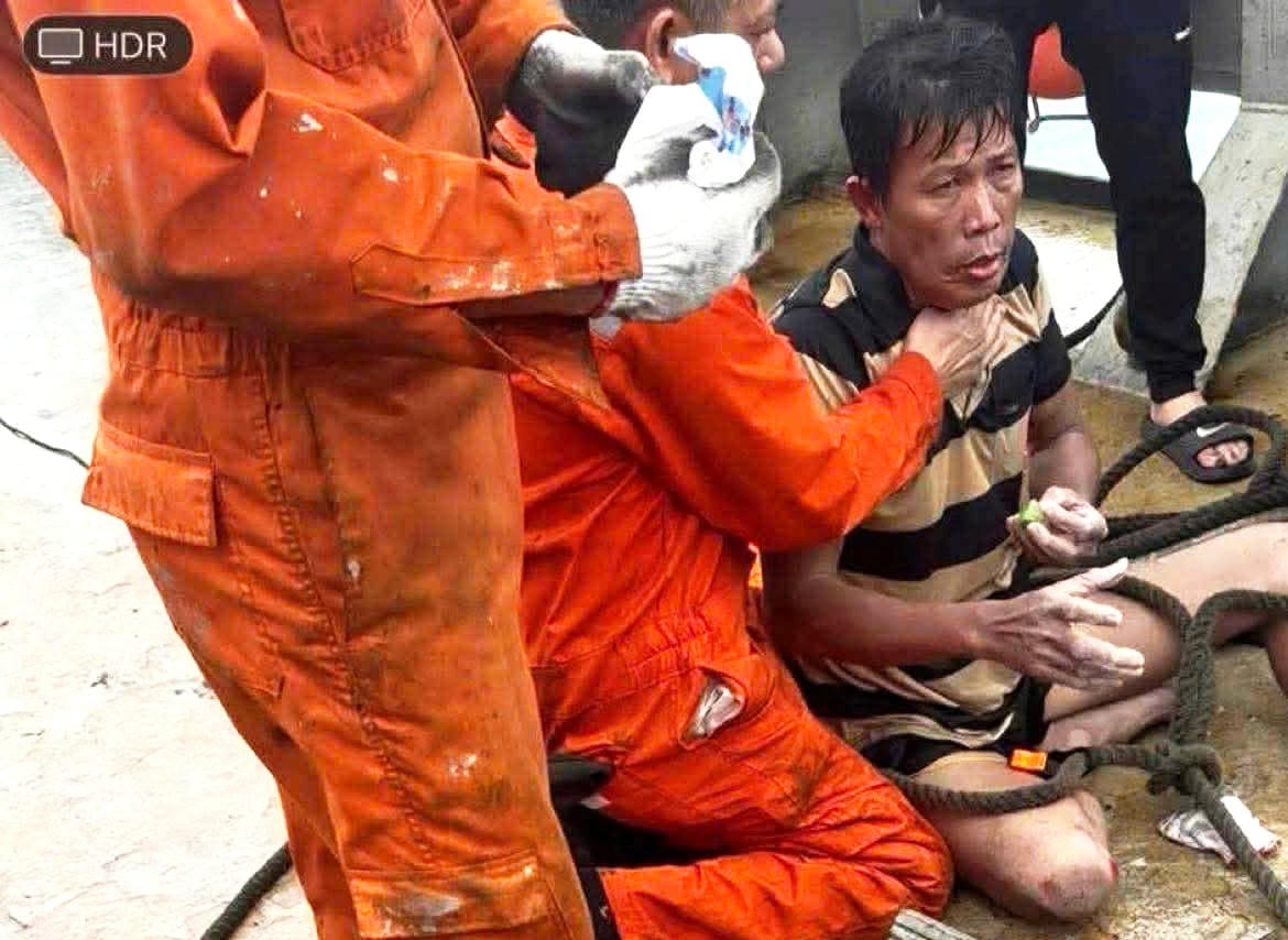 Г-н Фан Зуй Куанг был обнаружен и спасен грузовым судном в водах Джиа Лай.