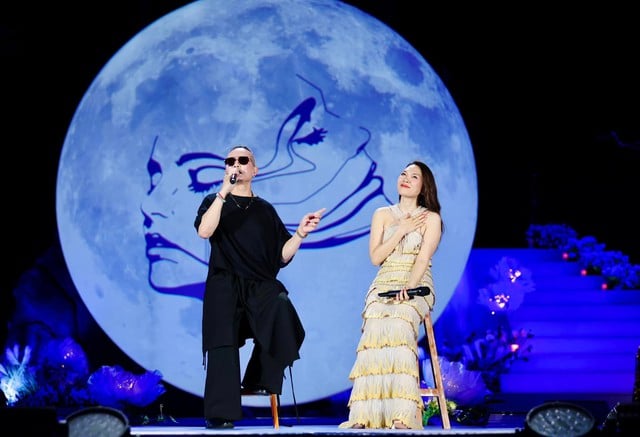 Mỹ Tâm lần đầu song ca cùng Jimmii Nguyễn tại liveshow biển Hồ Tràm