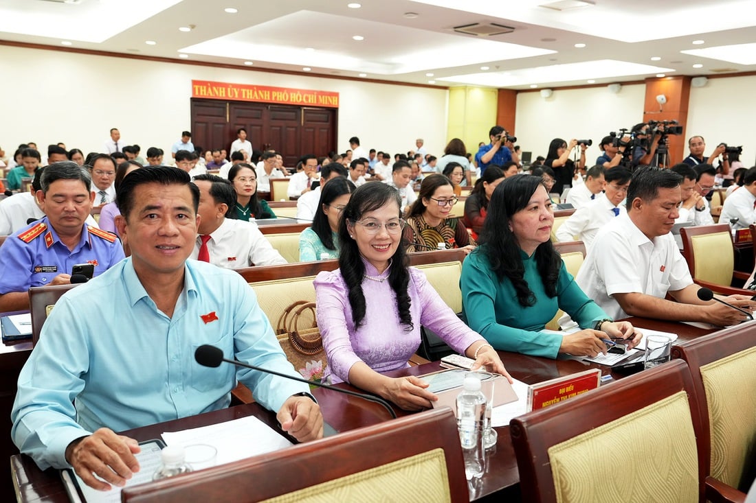 người địa phương - Ảnh 4.