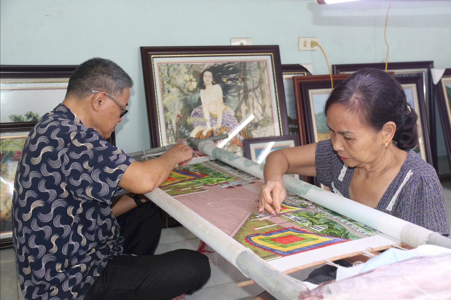 Đưa chất liệu đời thường vào nghệ thuật