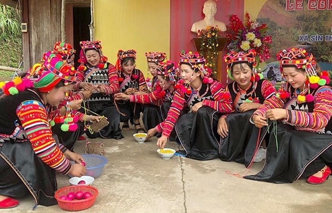 Điện Biên: Phát huy bản sắc văn hóa dân tộc gắn với phát triển du lịch sinh thái, cộng đồng để giảm nghèo ở Tả Ló San  - Ảnh 2.