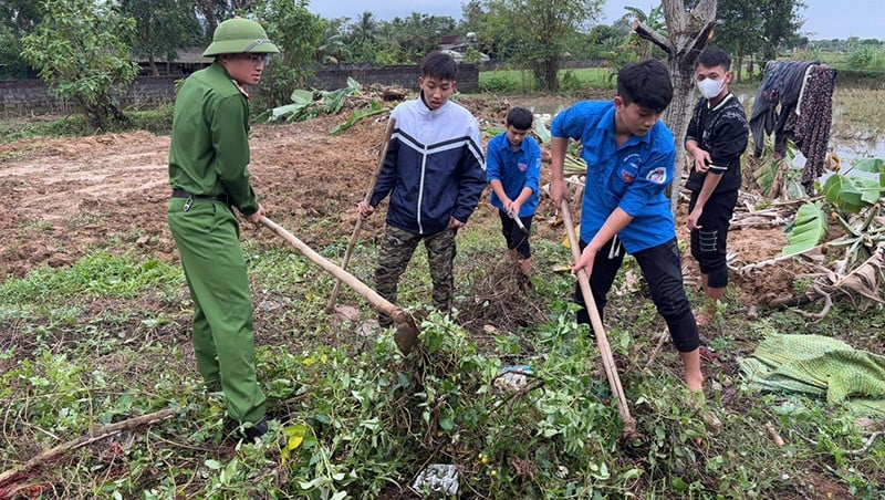 Policie zapojuje mladé lidi do komunitních aktivit.