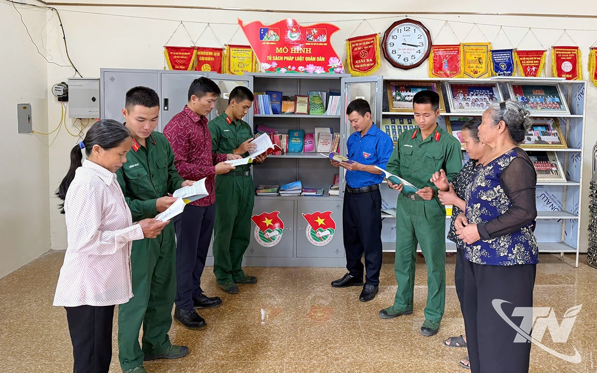 Vojensko-civilní právní knihovna brigády 382 aktivně propagovala zlepšení právních znalostí důstojníků, vojáků i občanů.