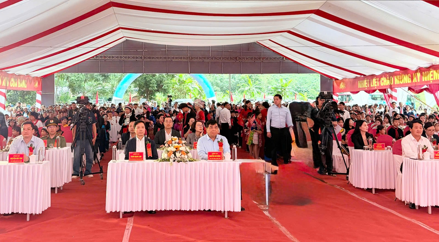 UPDATE: ໂຄງການກໍ່ສ້າງໂຮງຮຽນກິນນອນຢູ່ເຂດຊາຍແດນທາງບົກ ເລີ່ມລົງມືກໍ່ສ້າງ - ພາບ 12. CẬP NHẬT: Khởi công xây dựng các trường phổ thông nội trú tại các xã biên giới đất liền- Ảnh 12.