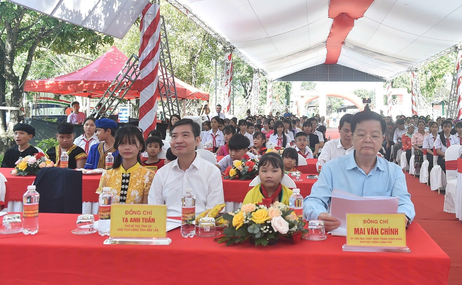 UPDATE: ໂຄງການກໍ່ສ້າງໂຮງຮຽນກິນນອນຢູ່ເຂດຊາຍແດນທາງບົກ ເລີ່ມລົງມືກໍ່ສ້າງ - ພາບ 15. CẬP NHẬT: Khởi công xây dựng các trường phổ thông nội trú tại các xã biên giới đất liền- Ảnh 15.