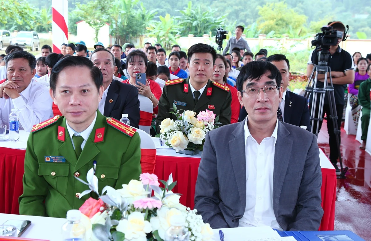 Ceremonia de inaugurare a lucrărilor la Școala Primară și Internatul Gimnazial Tam Thanh