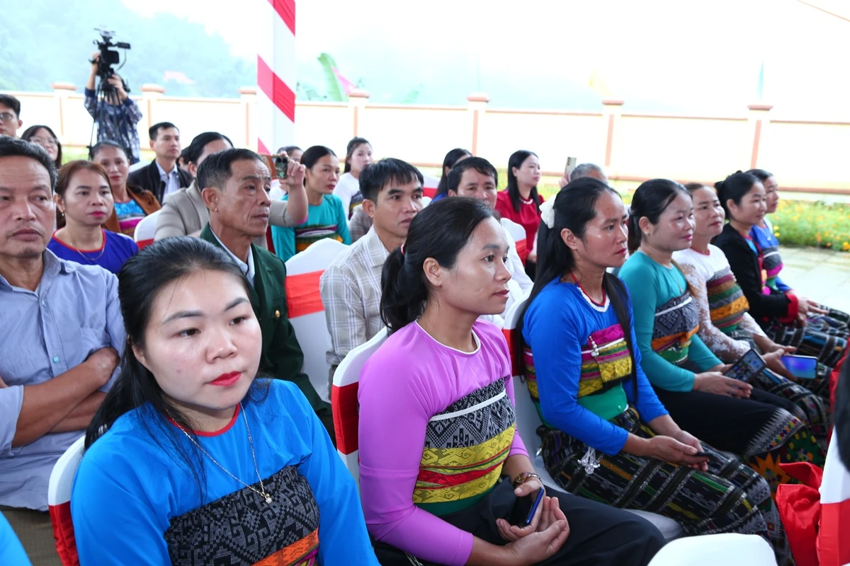 Ceremonia de inaugurare a lucrărilor la Școala Primară și Internatul Gimnazial Tam Thanh