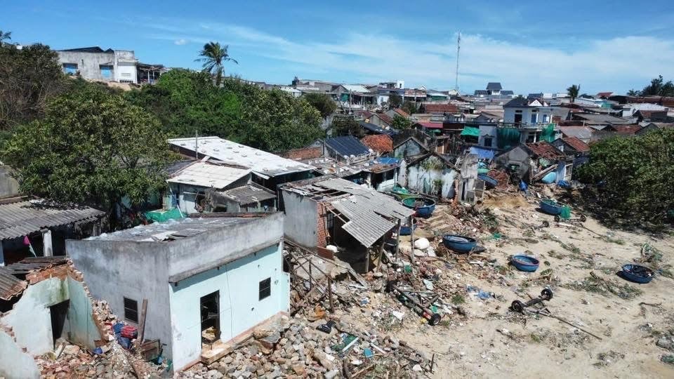 13호 폭풍은 잘라이성에 큰 피해를 입혔습니다. 사진: D.T.