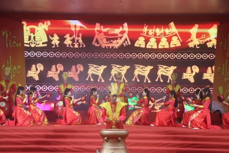 Liceul Dong Son 1 își sărbătorește cea de-a 60-a aniversare