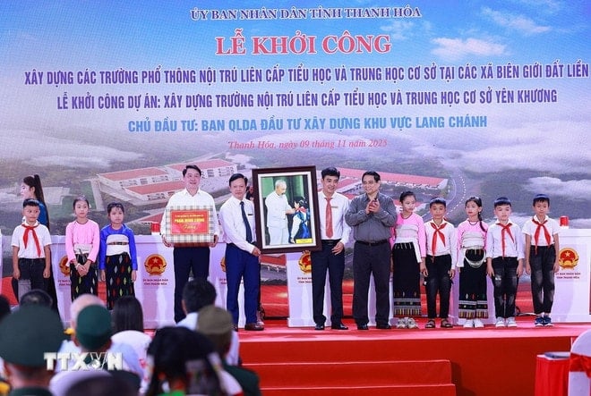 ttxvn-0911-thu-tuong-truong-noi-tru-bien-gioi-thanh-hoa-9.jpg