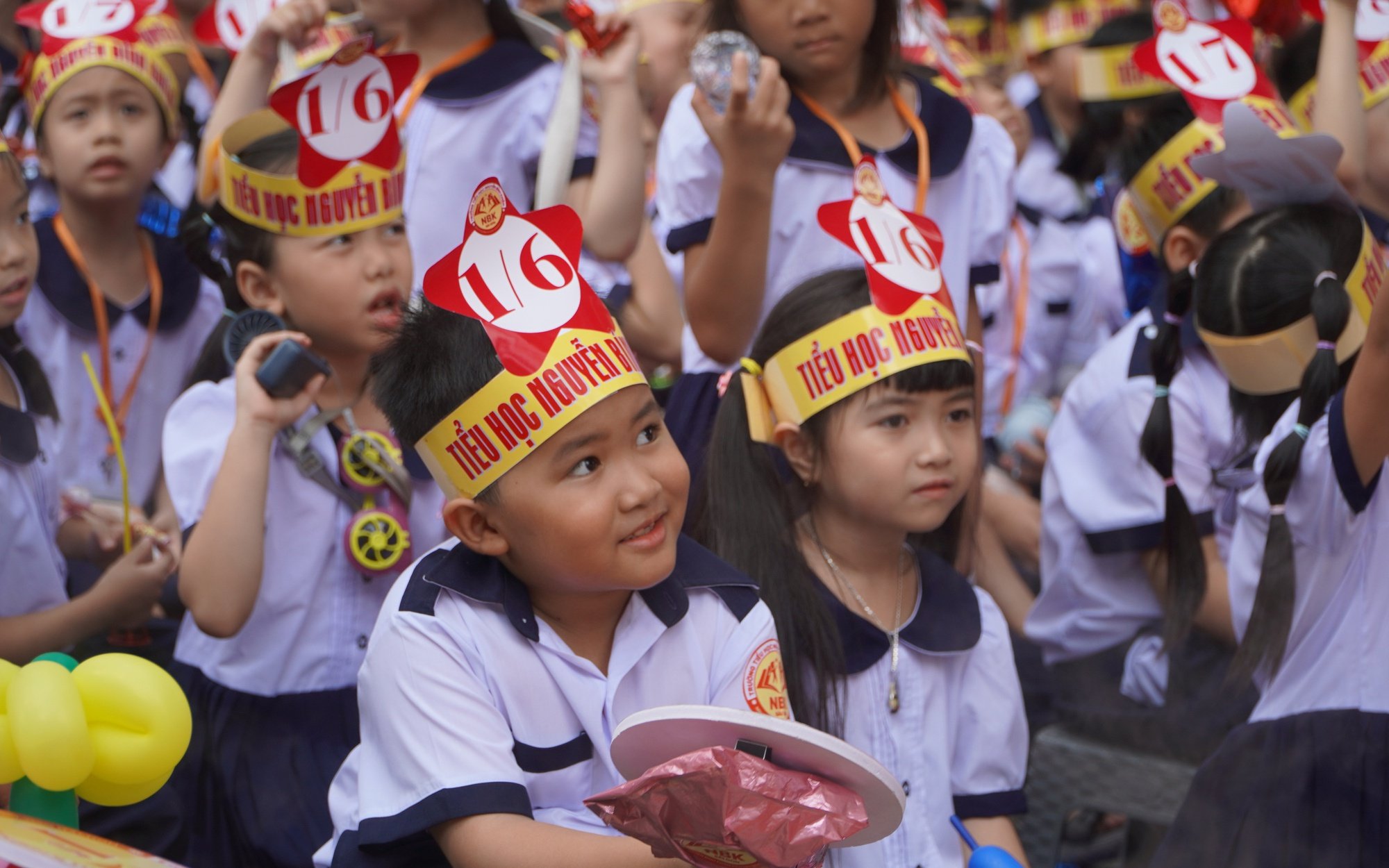 Vinh danh học sinh tiêu biểu ở TP HCM: Trường học hạnh phúc bắt đầu từ những niềm vui nhỏ - Ảnh 4.