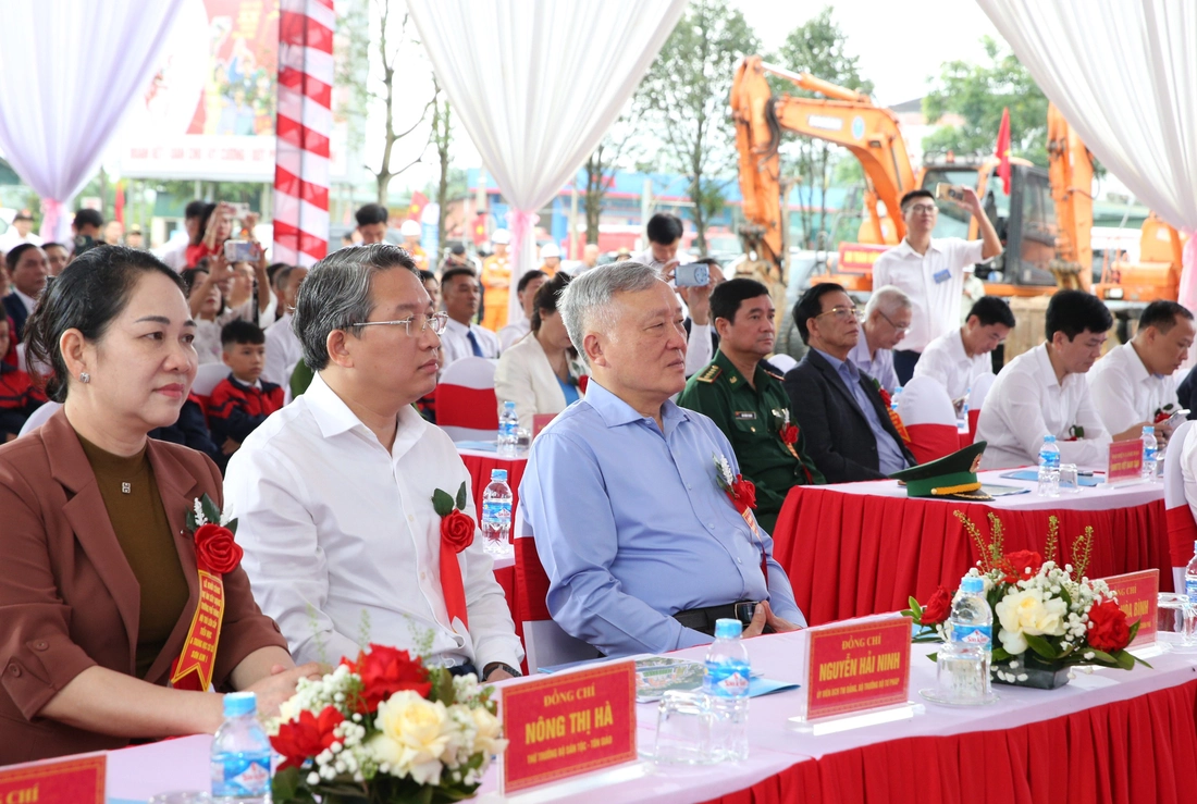 trường nội trú - Ảnh 2.