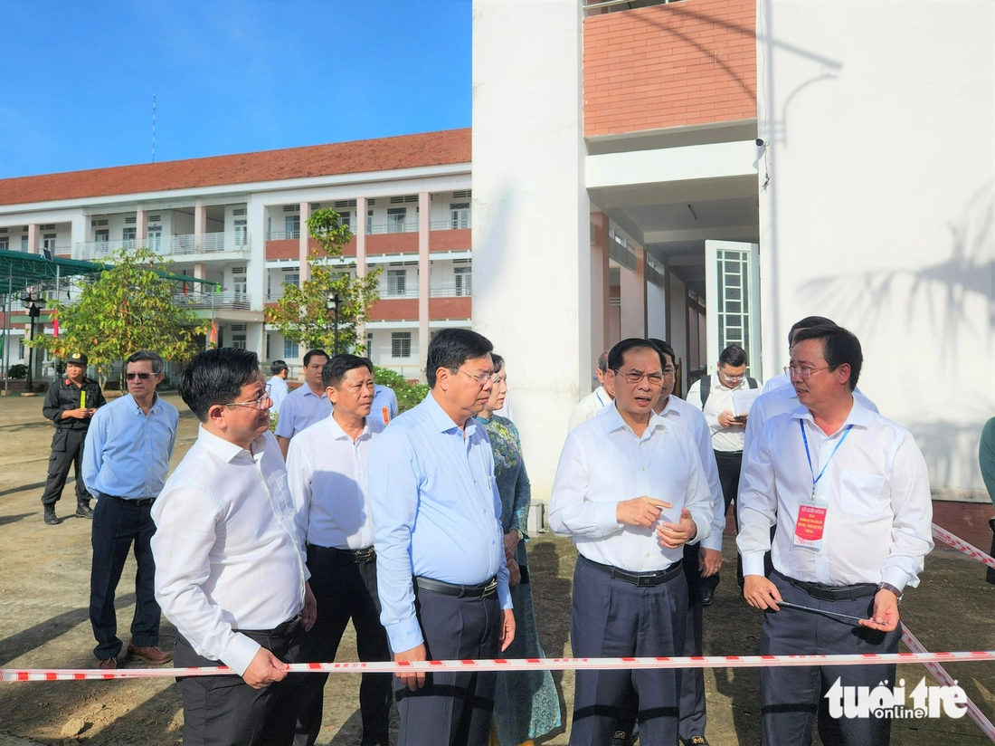 Đồng loạt khởi công trường nội trú liên cấp các xã biên giới - Ảnh 4.