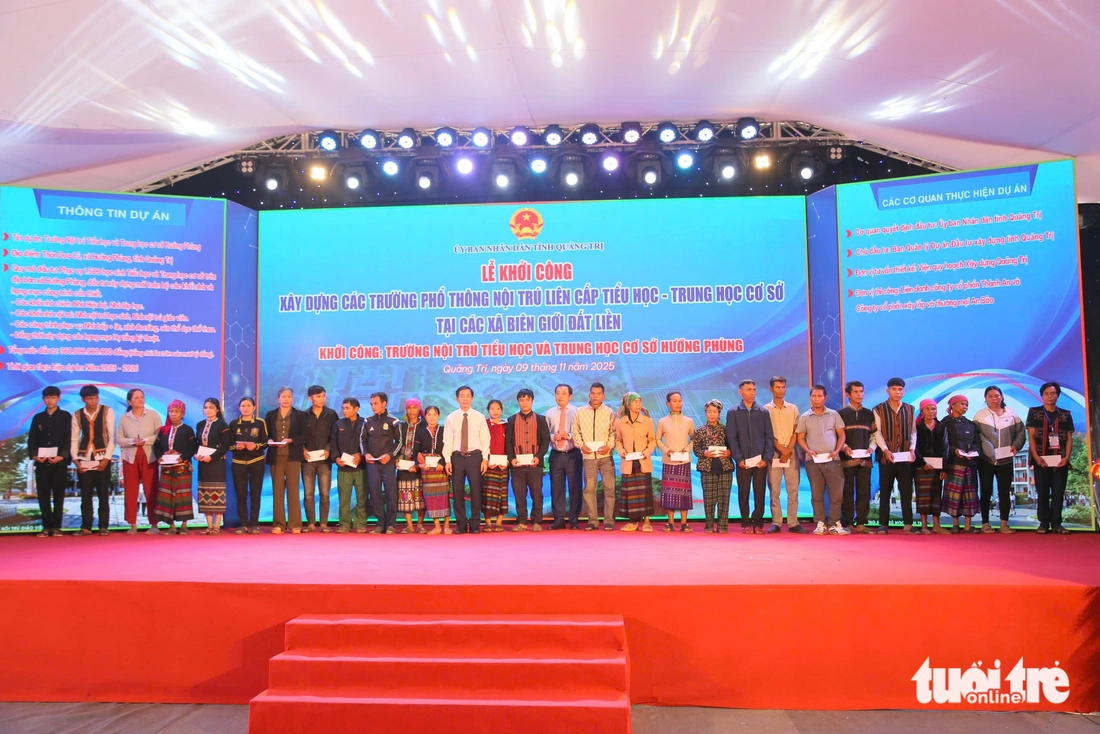 Đồng loạt khởi công trường nội trú liên cấp các xã biên giới - Ảnh 8.