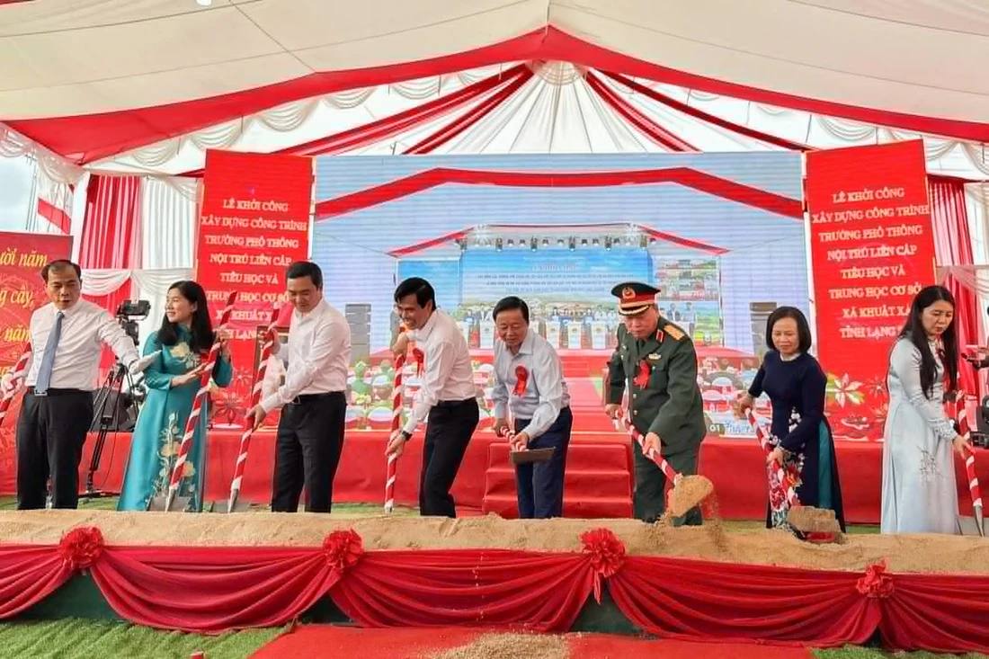 Đồng loạt khởi công trường nội trú liên cấp các xã biên giới - Ảnh 14.