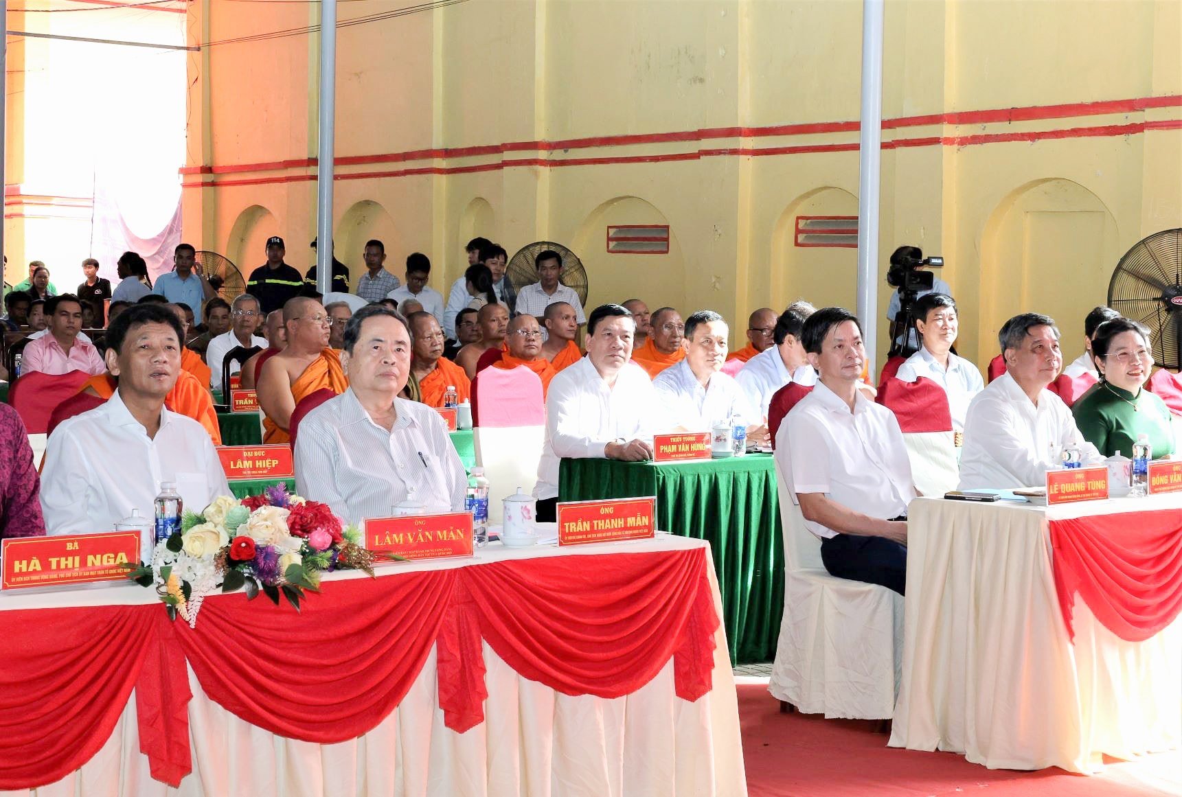 Chủ tịch Quốc hội dự Ngày hội Đại đoàn kết toàn dân tộc tại Cần Thơ- Ảnh 2.