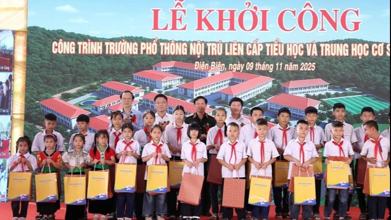 Thủ tướng phát động khởi công xây dựng 72 trường nội trú cho học sinh vùng biên - Ảnh 6.
