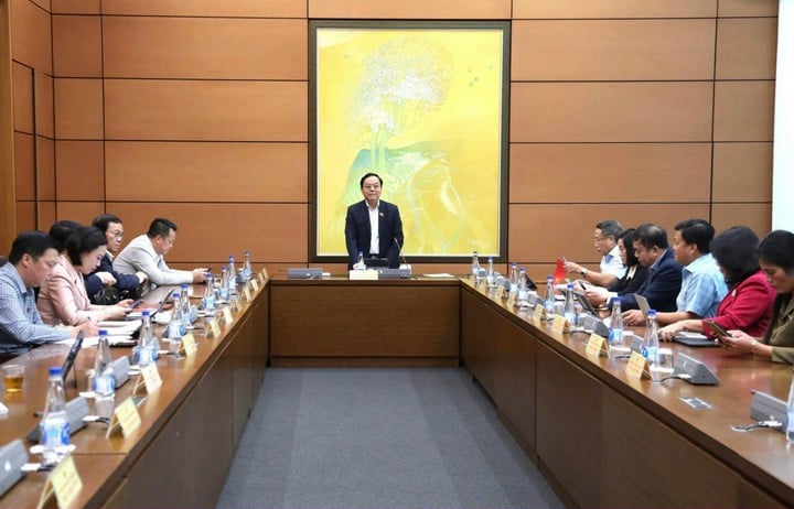 व्यापक और समावेशी डिजिटल परिवर्तन संस्थान को परिपूर्ण बनाना - किसी को पीछे न छोड़ना - फोटो 1. Hoàn thiện thể chế chuyển đổi số toàn diện, bao trùm – Không để ai bị bỏ lại phía sau- Ảnh 1.