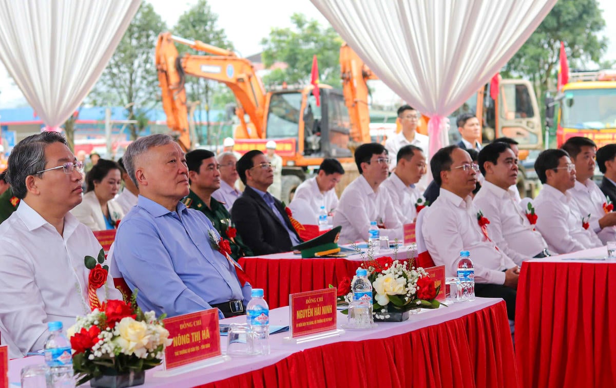 Delegates attending the ceremony. Photo: Cam Ky
