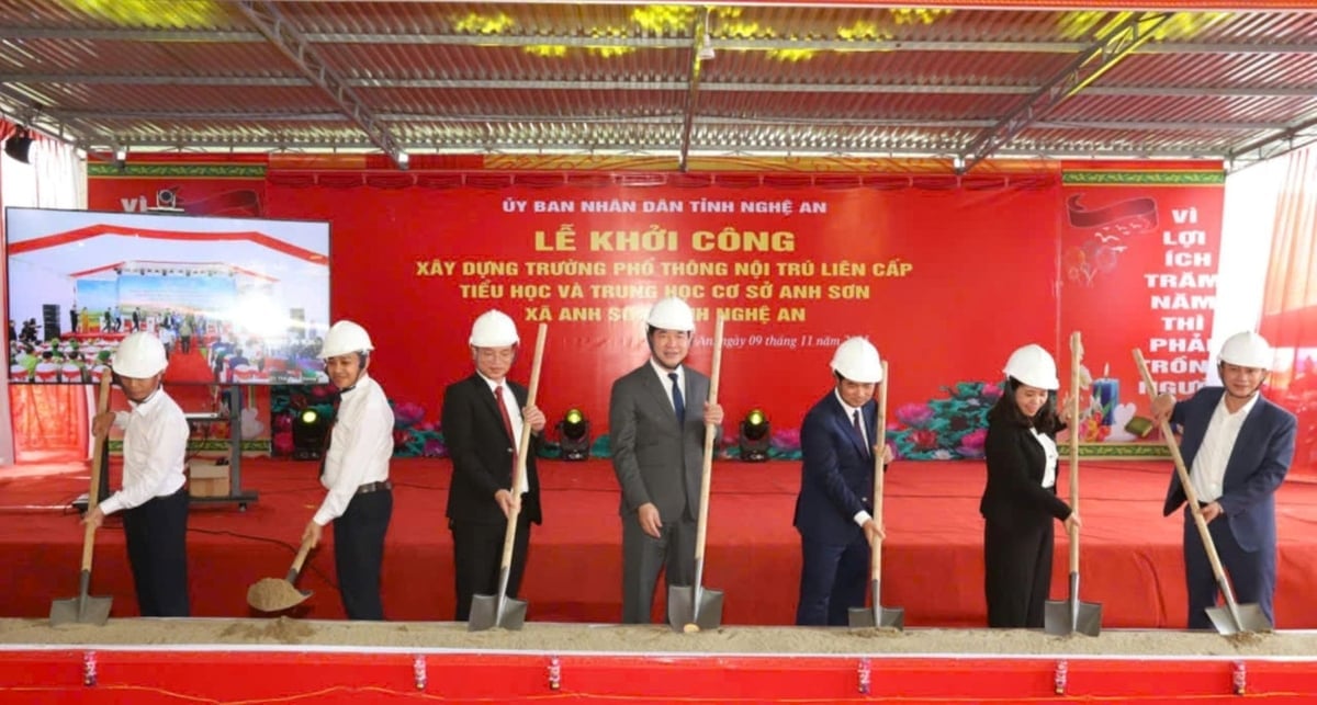 Tỉnh Nghệ An đồng loạt khởi công 9 điểm trường ở các xã biên giới. Ảnh: Mỹ Hà.