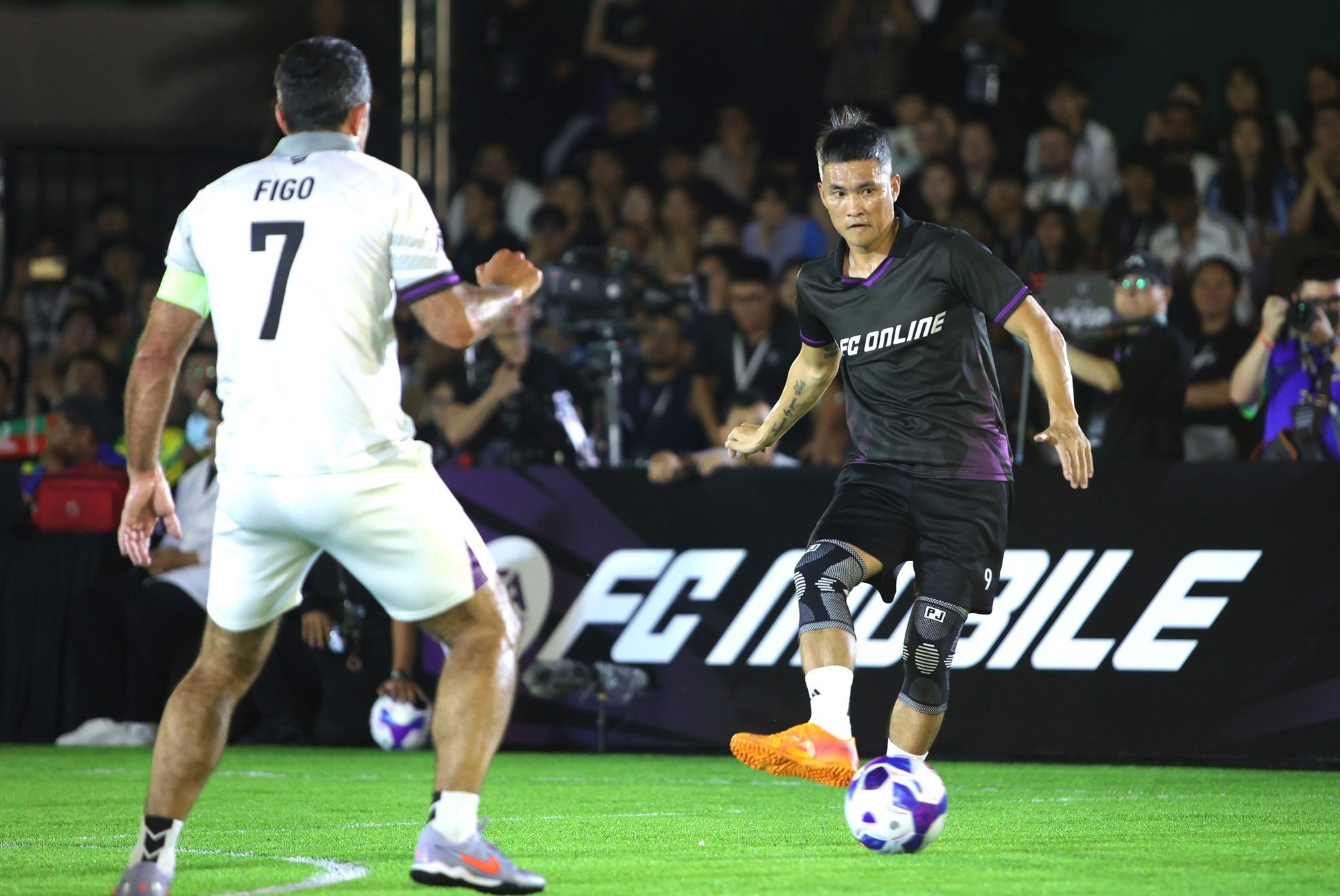 រូបថត Van Quyen Cong Vinh ៩ Van Quyen Cong Vinh anh 9