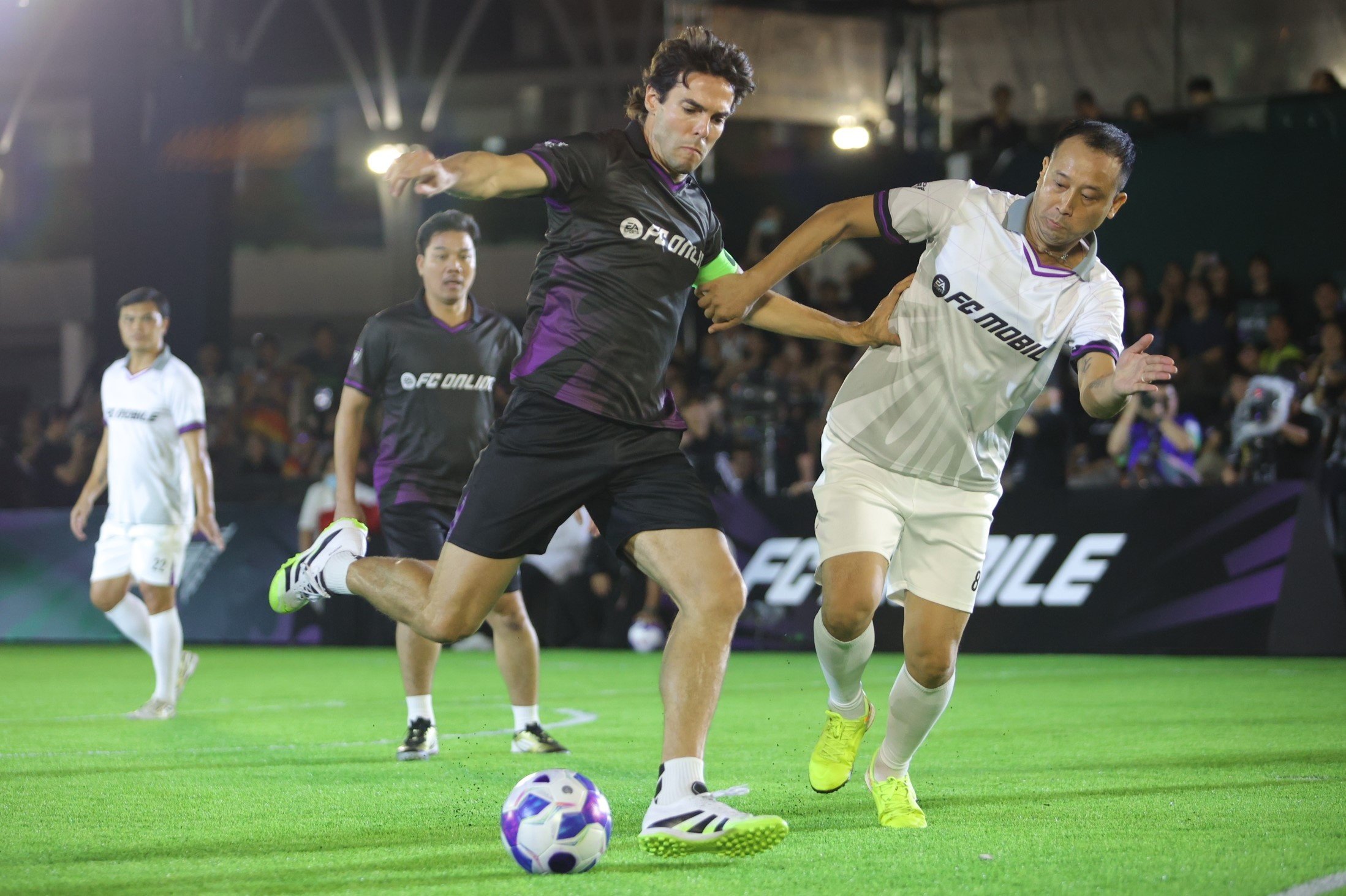 រូបថត Van Quyen Cong Vinh ១៣ Van Quyen Cong Vinh anh 13