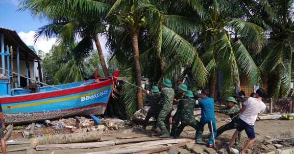 Gần 1.000 bộ đội Sư đoàn 2 giúp người dân Gia Lai khắc phục hậu quả bão số 13