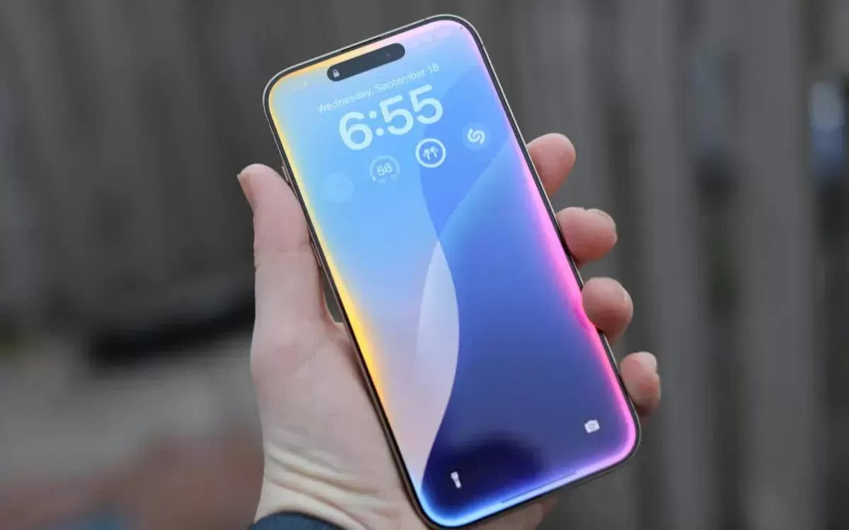 ក្រុមហ៊ុន Apple កំពុងប្រញាប់ប្រញាល់ដំឡើងមុខងារជំនួយនិម្មិត Siri របស់ខ្លួន។ Apple đang gấp rút nâng cấp trợ lý ảo Siri.