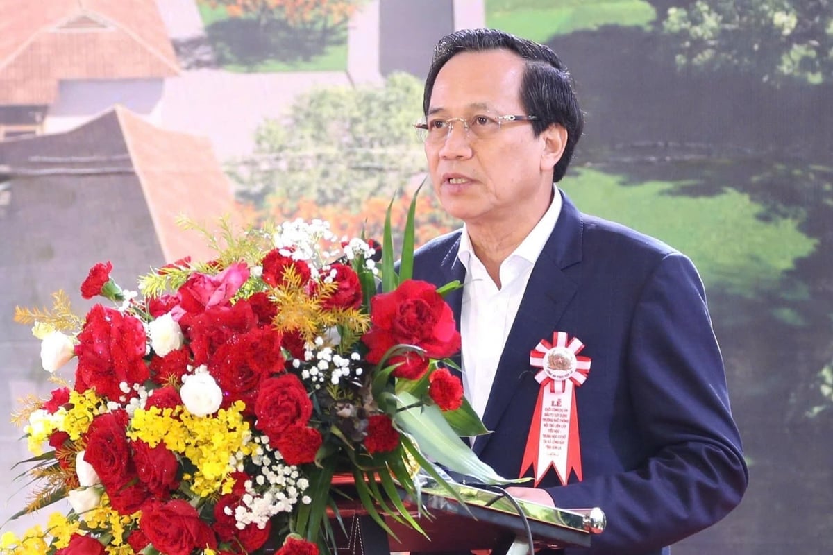 Bộ trưởng Bộ Dân tộc và Tôn giáo Đào Ngọc Dung phát biểu tại Lễ khởi công. Ảnh: Nguyễn Nga.