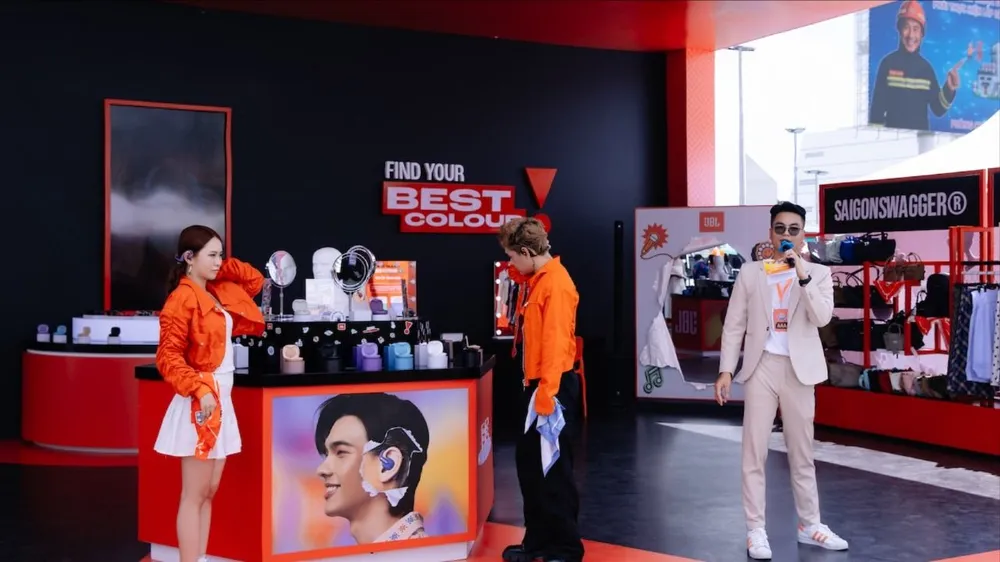 JBL Vietnam has introduced three of its latest headphone models.