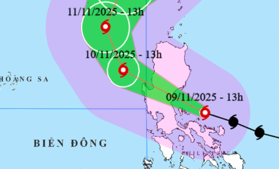 الإعصار الفائق فونغ وونغ يتجه نحو البحر الشرقي