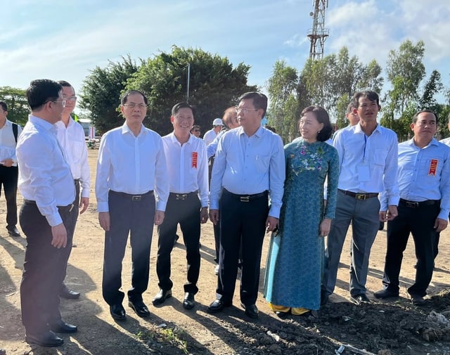 - Fotografia 3. - Ảnh 3.