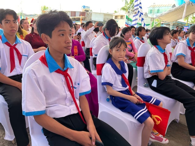 - Fotografia 4. - Ảnh 4.