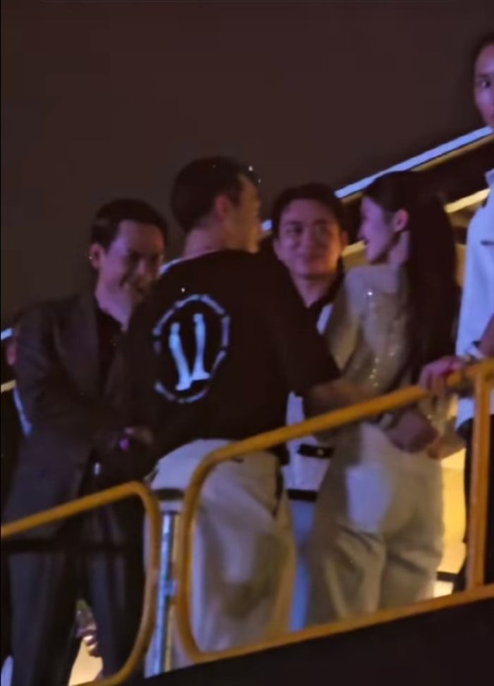 ភួង នី.jpg