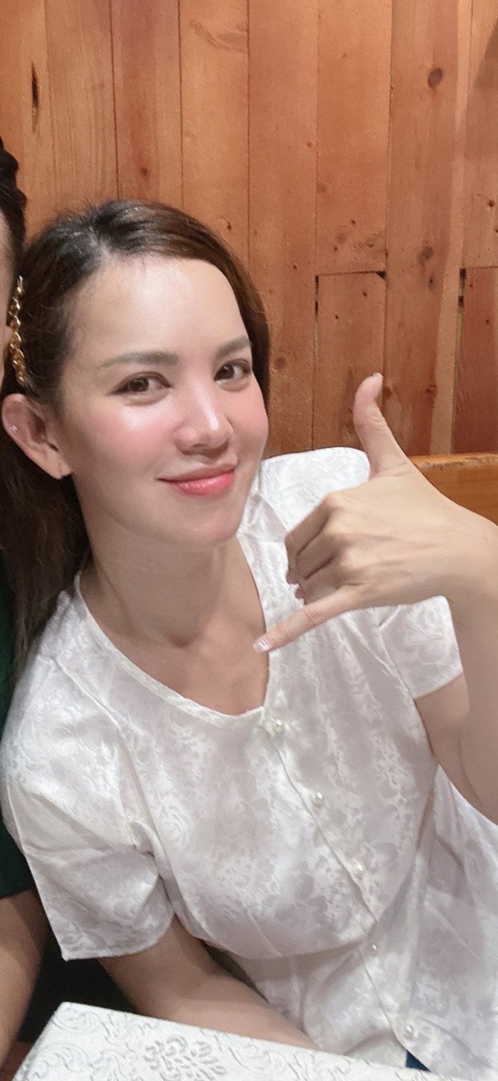 ហួង អាញ់.jpg