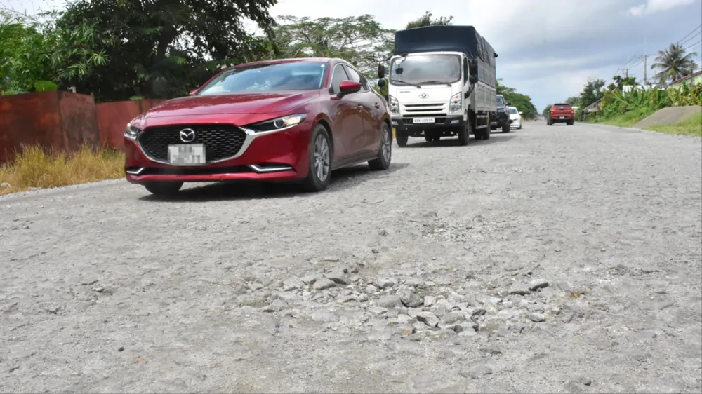 ອານຢາງ: ທາງຫຼວງແຫ່ງຊາດ 61 ກວ່າ 10 ກິໂລແມັດ ໄດ້ຮັບຄວາມເສຍຫາຍຢ່າງໜັກໜ່ວງ