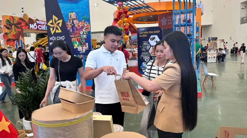 Barang-barang Thanh Hoa mencapai puncak baru di Pameran Musim Gugur 2025